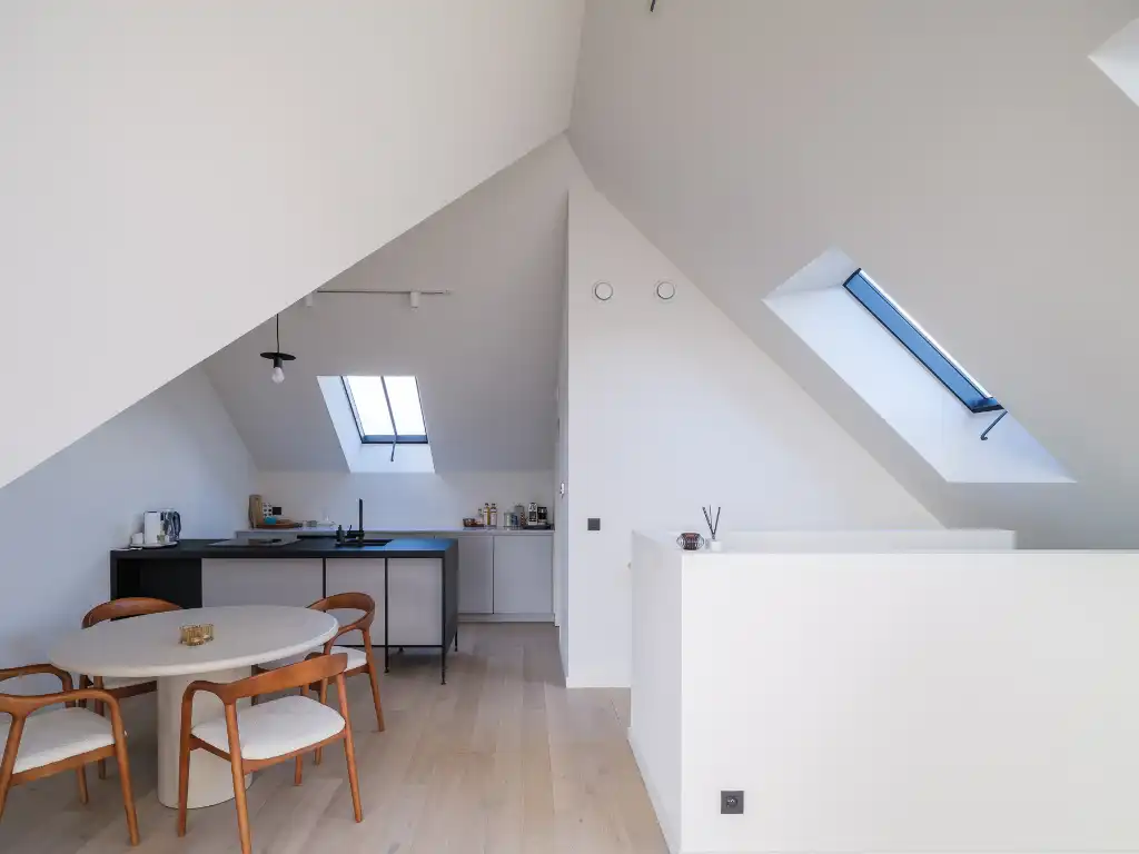 Architecturaal 3-­slaapkamerappartement met twee terrassen in het centrum van Gent. foto 3