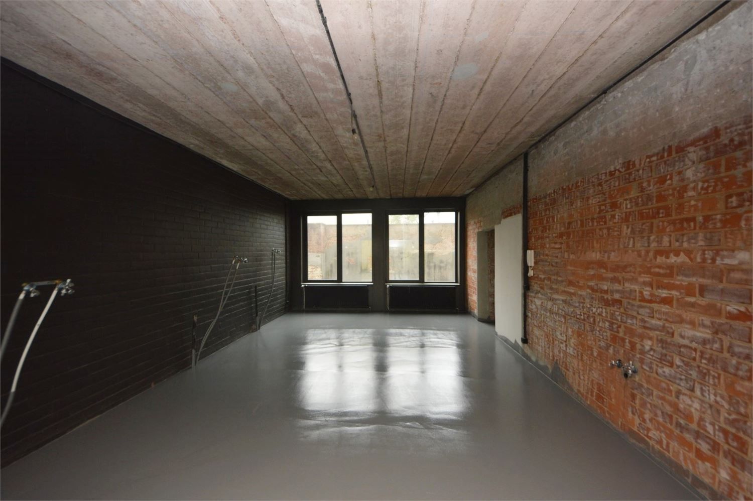 TOP GELEGEN HANDELSGELIJKVLOERS foto 7