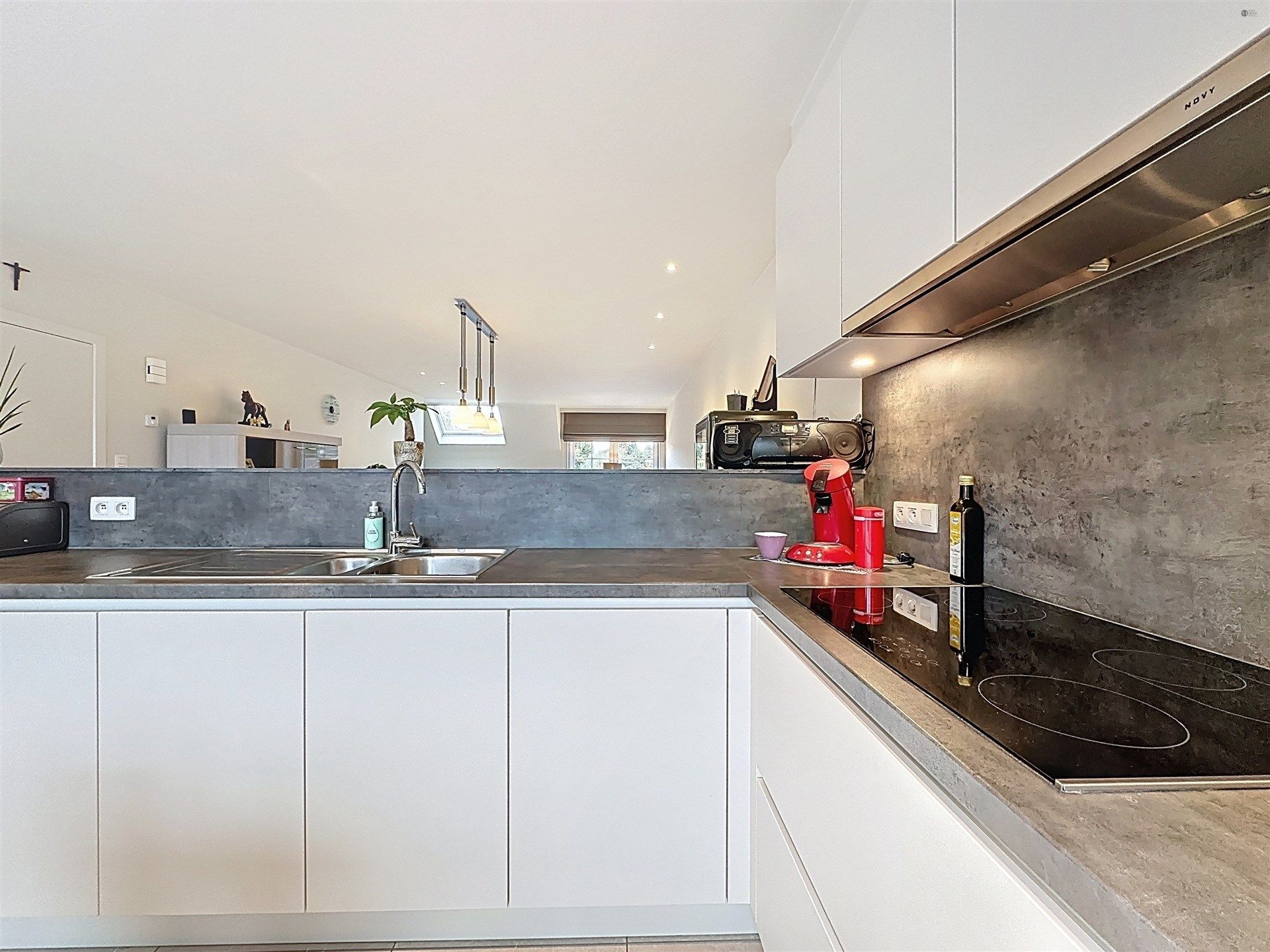 prachtige energiezuinige woning met 2 slaapkamers en ruime garage in Sint-Pauwels foto 9