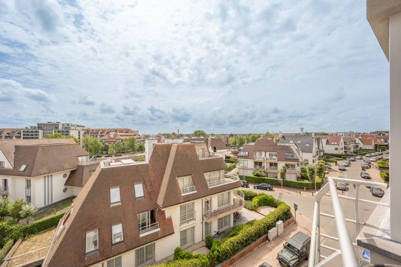 Lichtvolle, instapklare penthouse met drie volwaardige slaapkamers, meerdere terrassen en een open zicht op La Réserve en het Casinoplein. foto 16