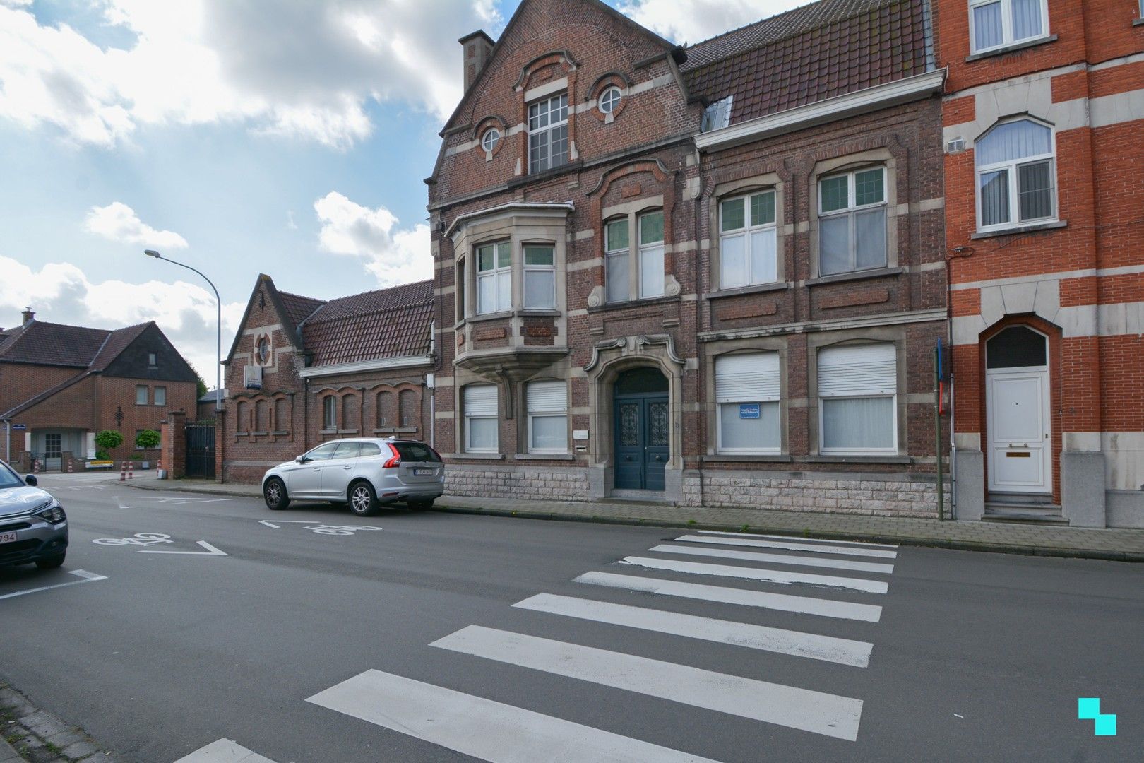 Prachtige eclectische burgerwoning in hartje Izegem foto 38