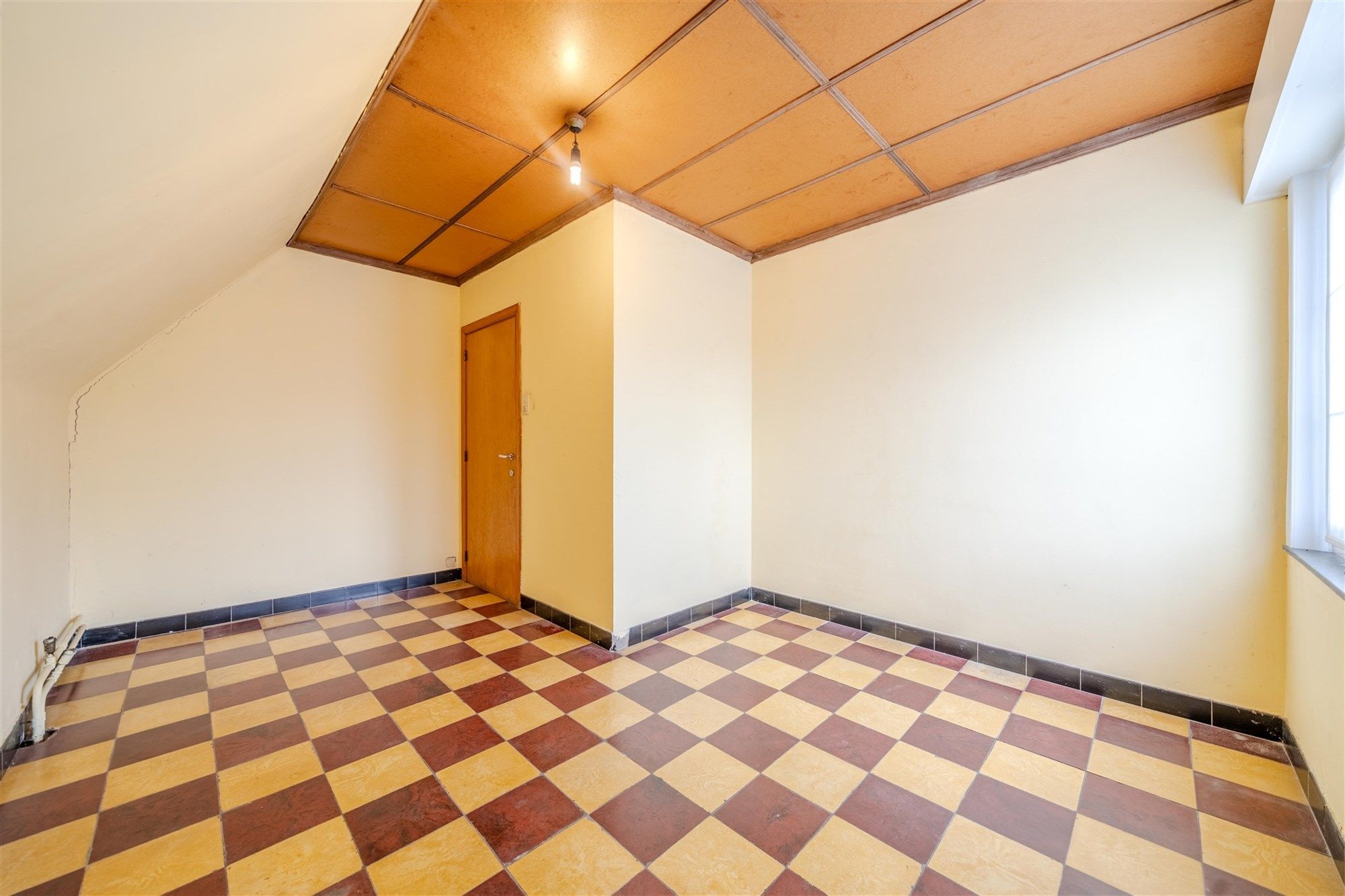 Vrijstaande woning met bijgebouw foto 19