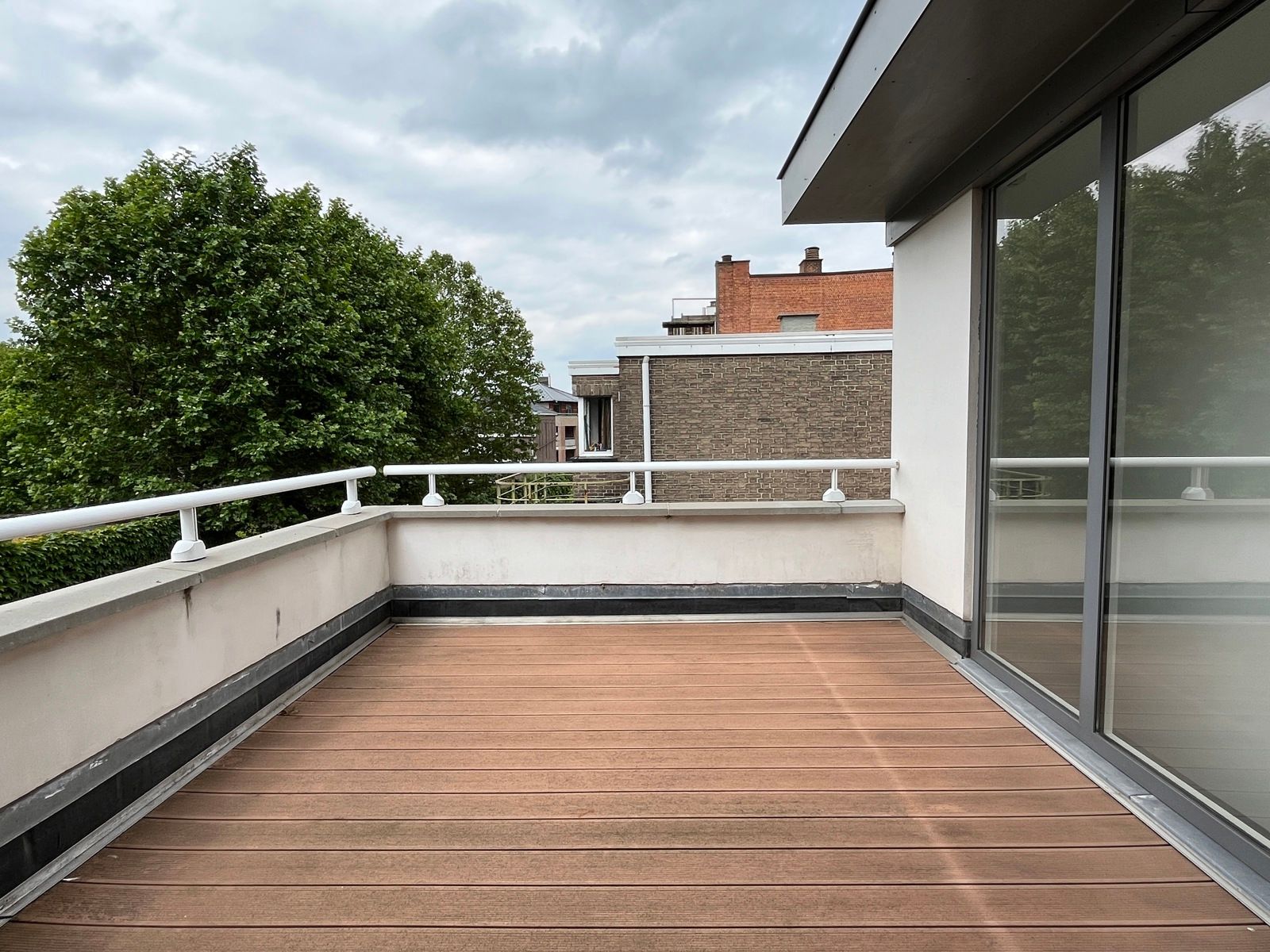 Recente duplex met 1 slaapkamer en bureau foto 6