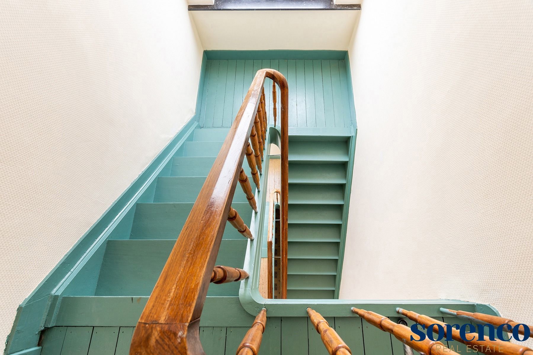 Ruime en lichtrijke woning met garage te Edegem foto 11