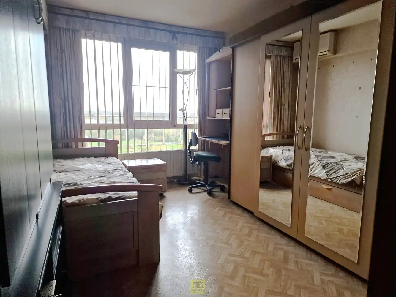 Ruim lichtrijk appartement op 12de verdieping - 4 slaapkamers! foto 8