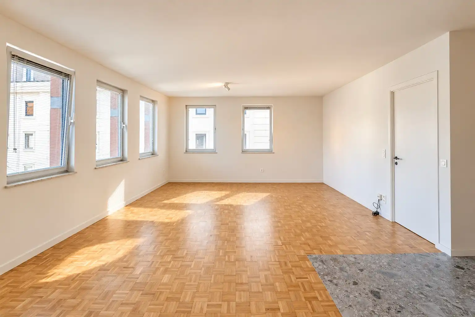 Gerenoveerd 2-slaapkamerappartement met uitzicht op Sint-Baafskathedraal foto 9