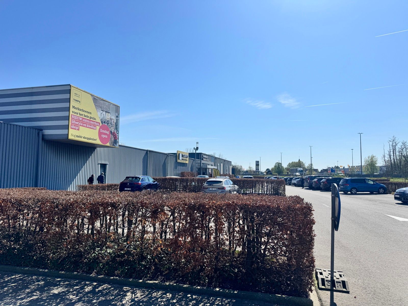 Verhuur van CASA in Winkelpark Den Boom in Lier foto 2