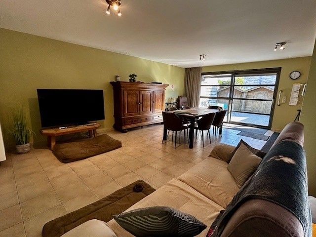 Gelijkvloers appartement met twee slaapkamers en staanplaats foto 2