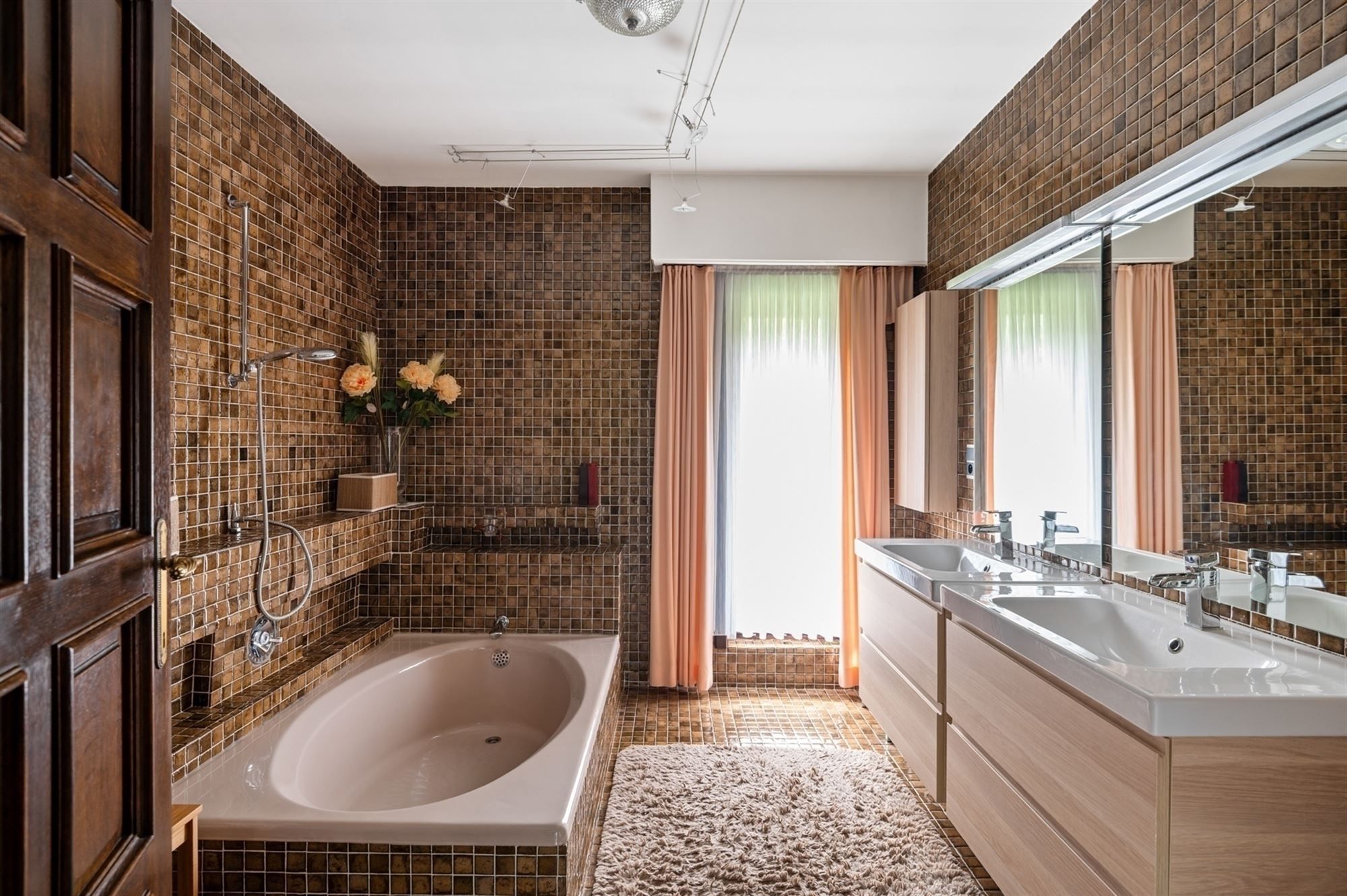 Architecturale woning, op een uitstekende locatie te Rijmenam foto 11