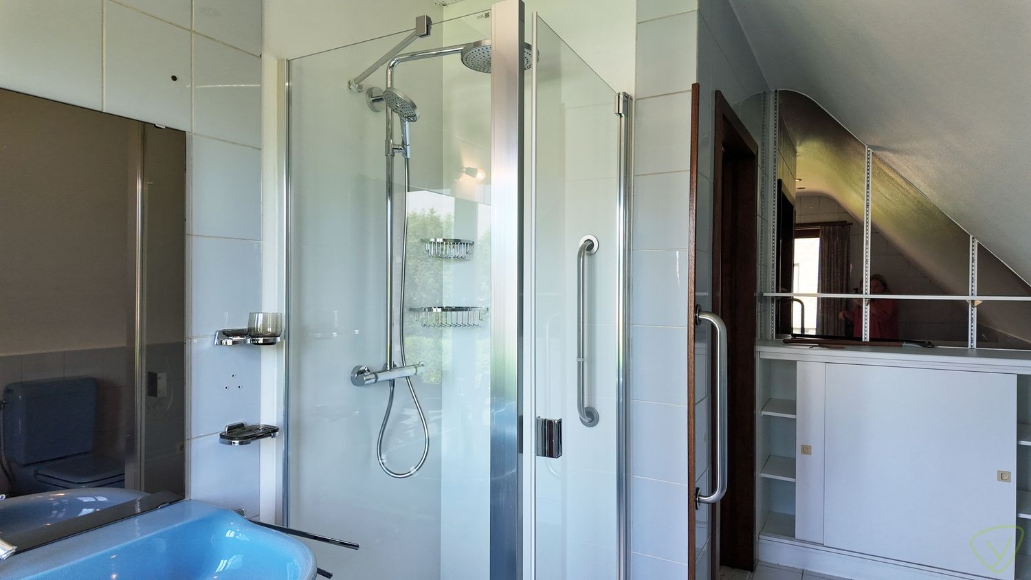 Villa op zonnig en ruim perceel met investeringspotentieel foto 19