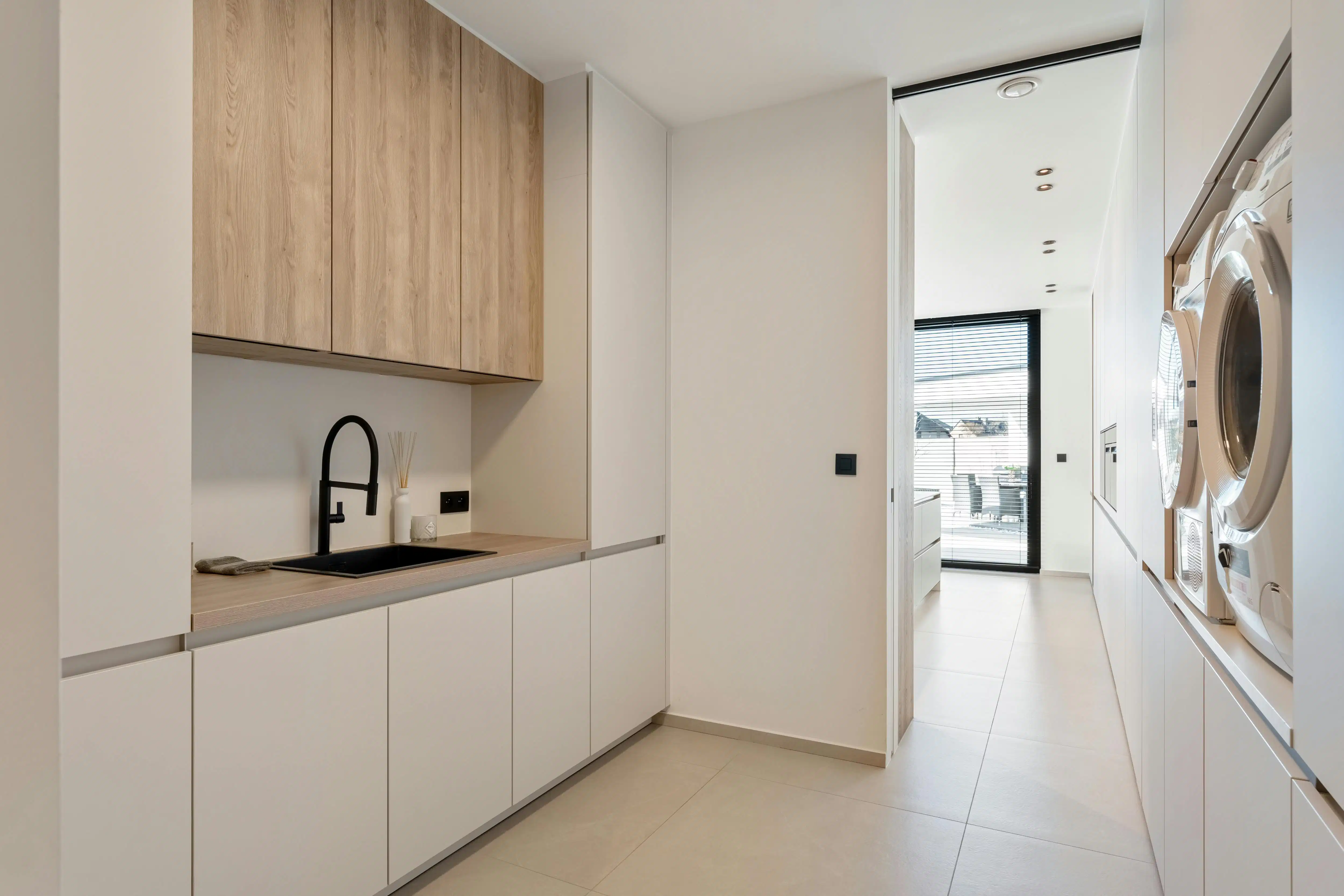 Exclusieve high-end villa met zwembad in Genk foto 6