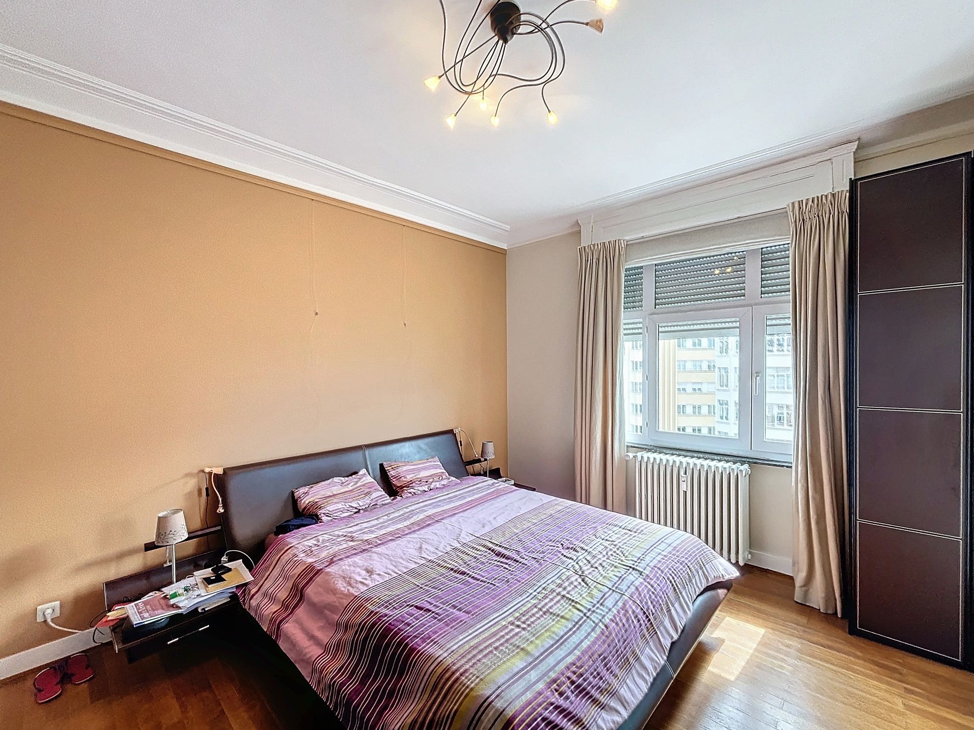 Elsene, prestigieuze gemeubelde flat 2 slaapkamers + bureau foto 11