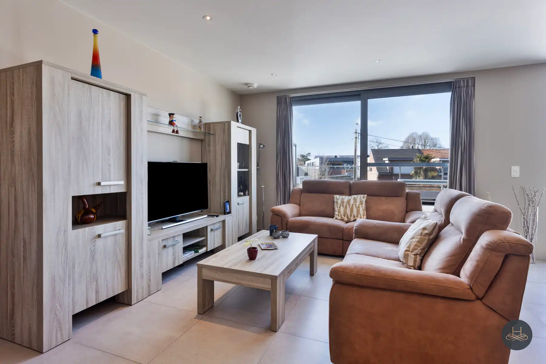 Lichtrijk appartement met groot terras foto 5
