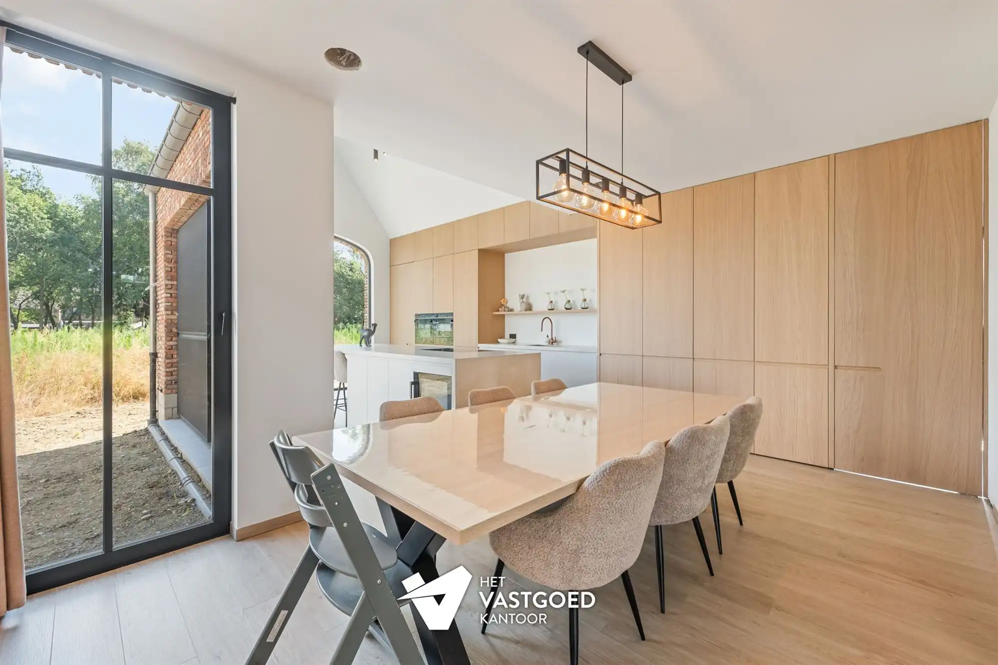 ZEER RUIME NIEUWBOUWWONING UITERST RUSTIG GELEGEN OP EEN PERCEEL VAN 1628M² TE OOSTHAM foto 9