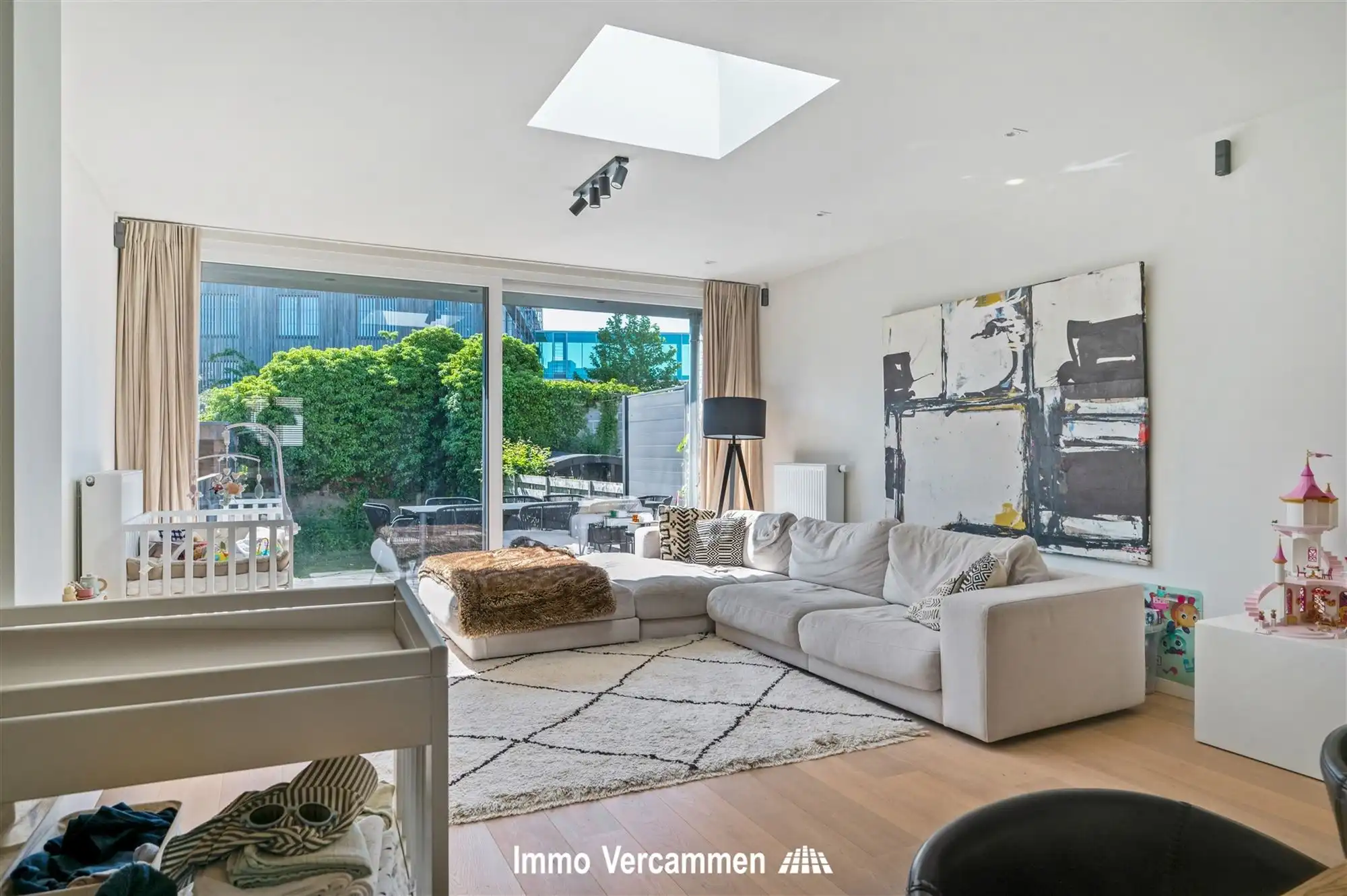 Knap afgewerkte woning, aan de vaart te Mechelen foto 3