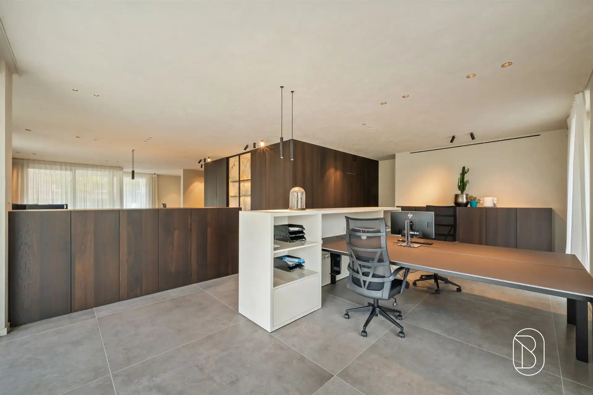 Luxueus afgewerkte kantoorruimte foto 14