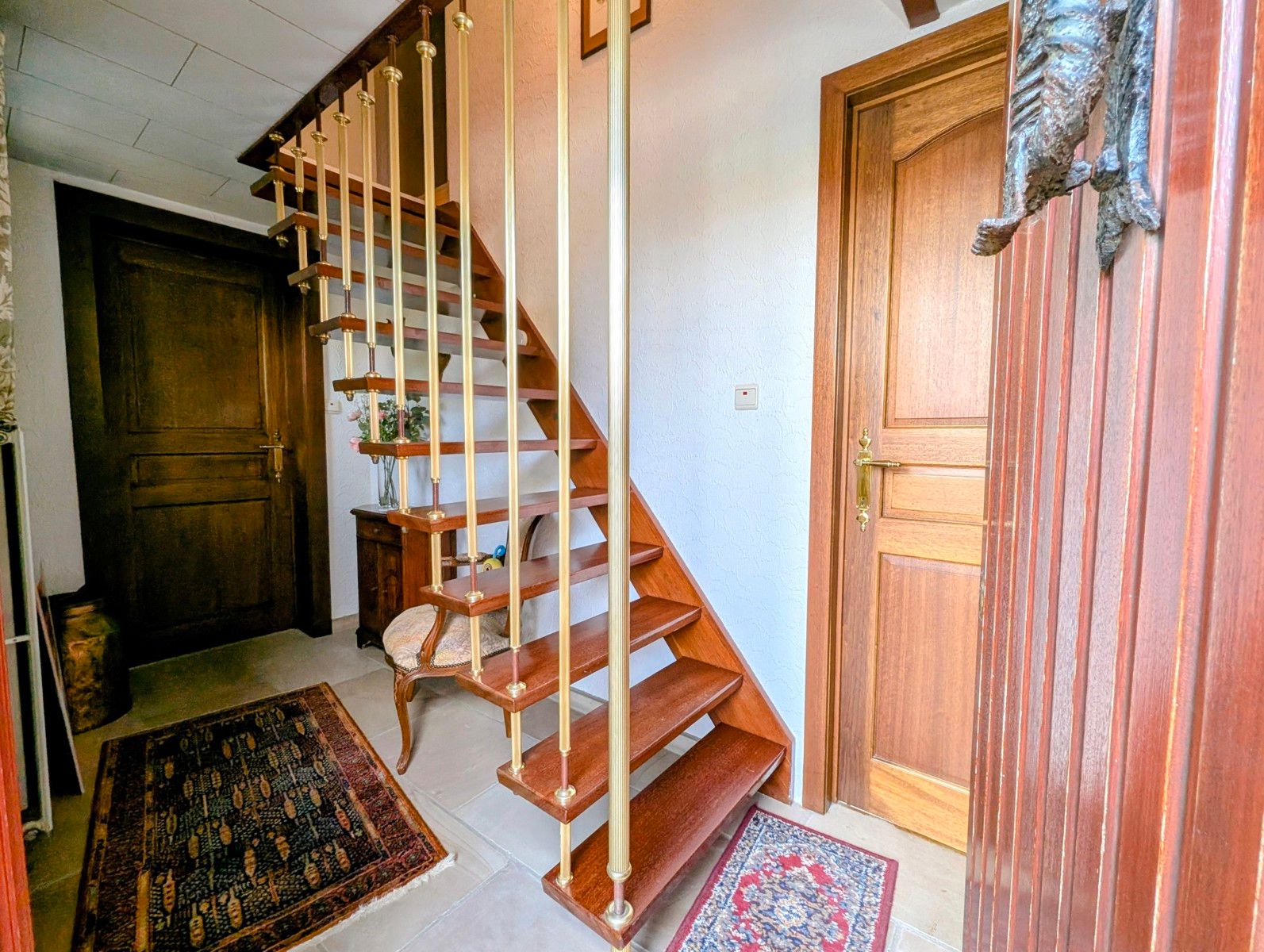 Vrijstaande villaatje met nieuwe keuken & badkamer. (op 519m² grond) foto 4
