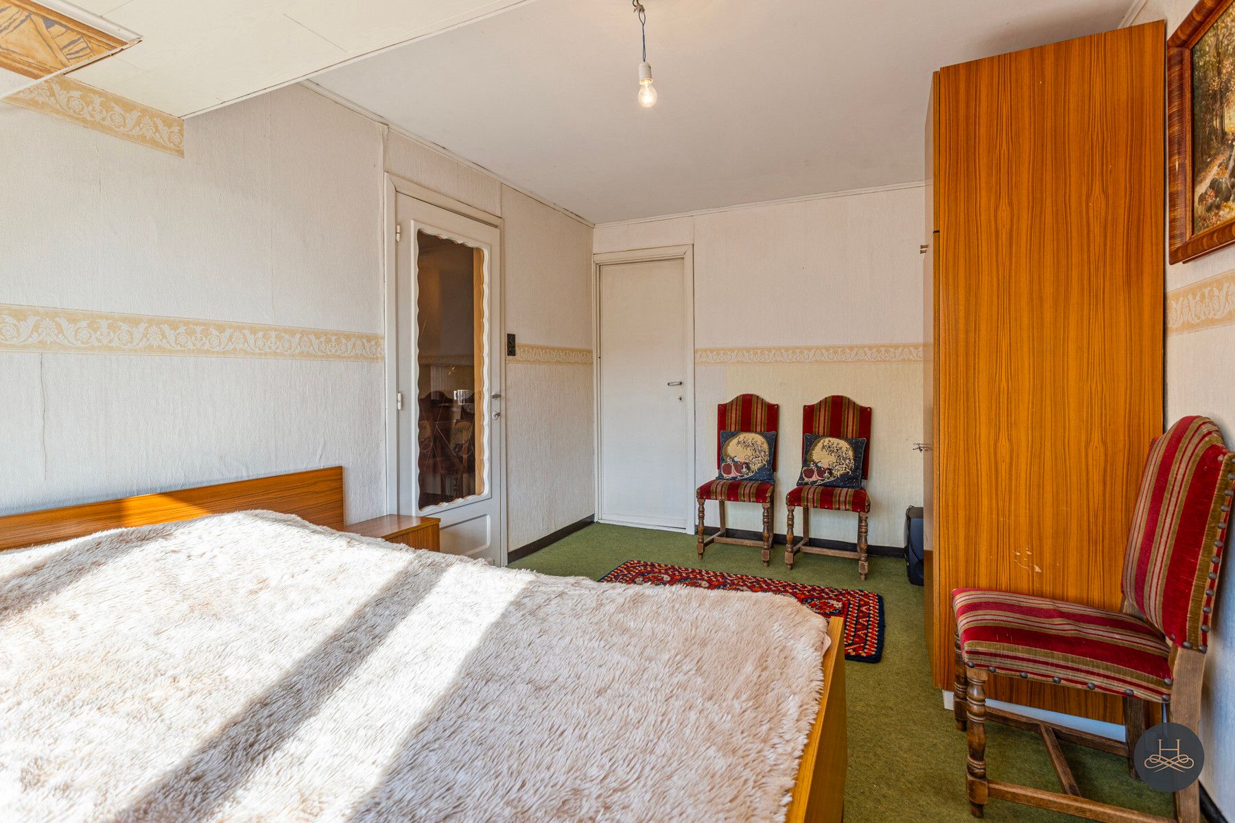 Karaktervolle en ruime halfopen woning met leuke tuin foto 22