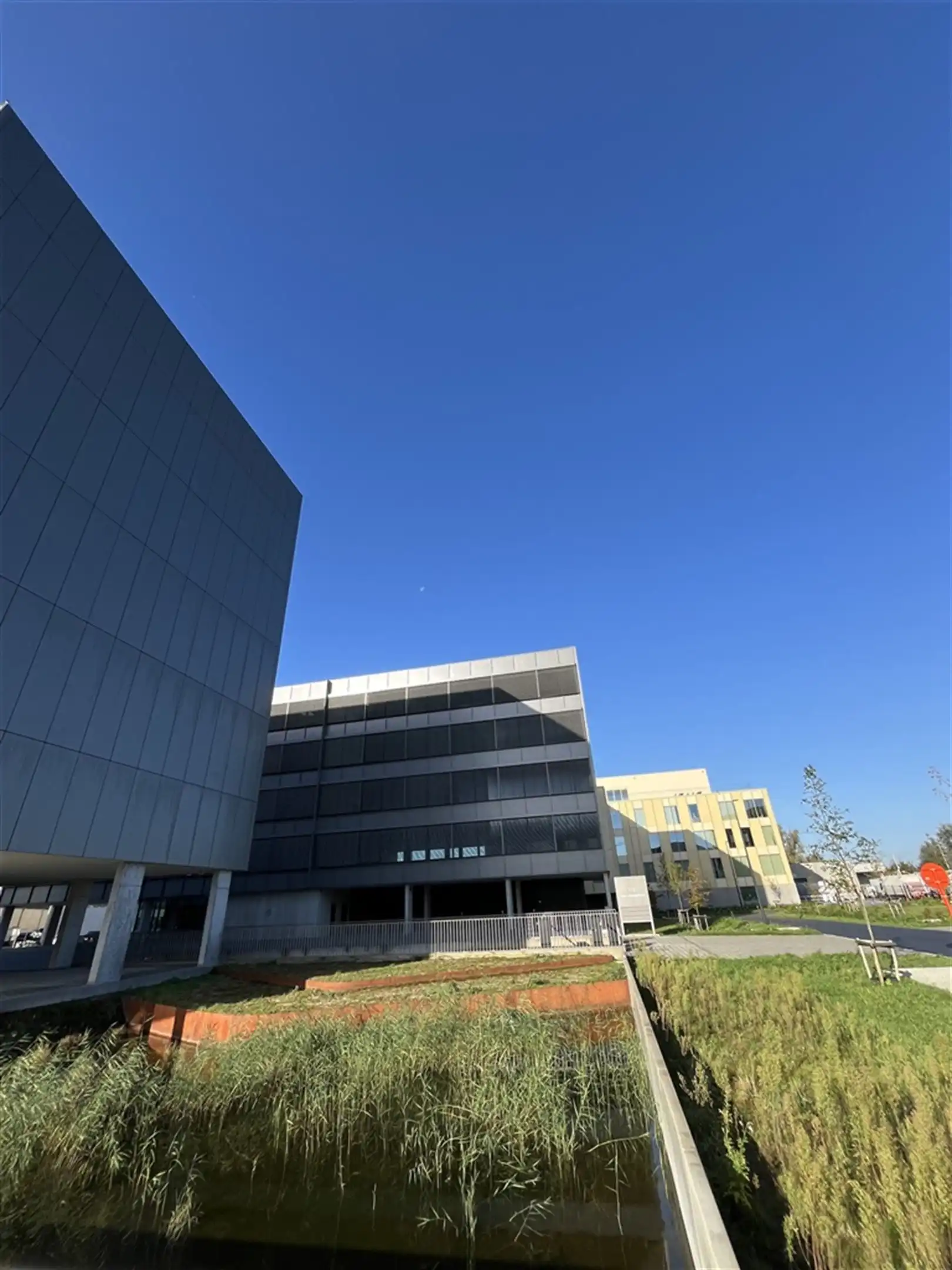 Nieuwbouw BEN kantoren met vlotte bereikbaarheid foto 6