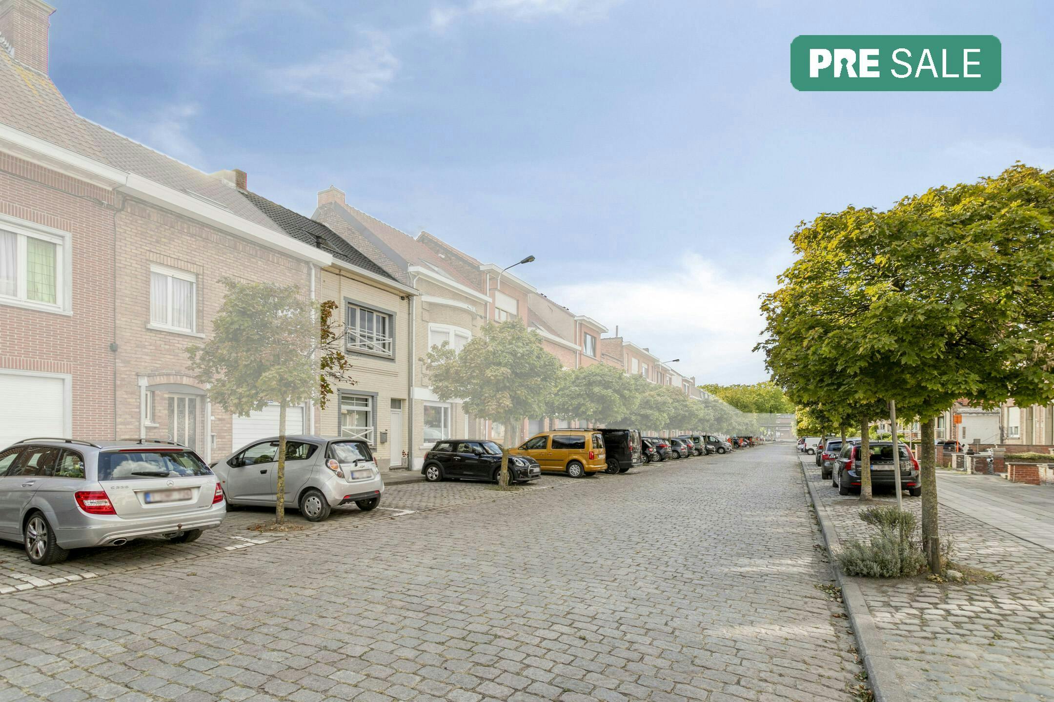 Instapklare woning te koop in Kortrijk!  foto {{pictureIndex}}