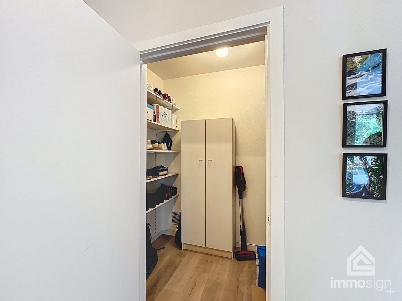 Instapklaar appartement met vernieuwd interieur, 3 slaapkamers en garage in hartje Hamont foto 3