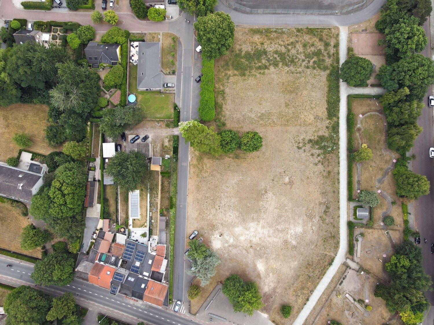 Projectgrond voor meergezinswoningen op unieke locatie aan het Heldenpark in Eeklo foto 2
