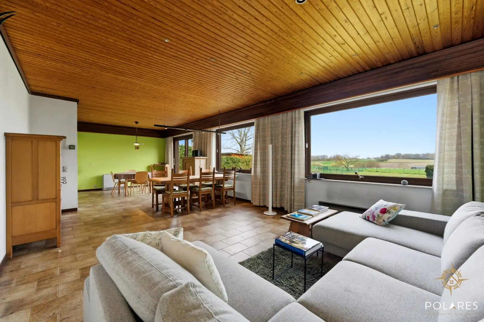 Ruime gezinswoning op prachtig perceel foto 4