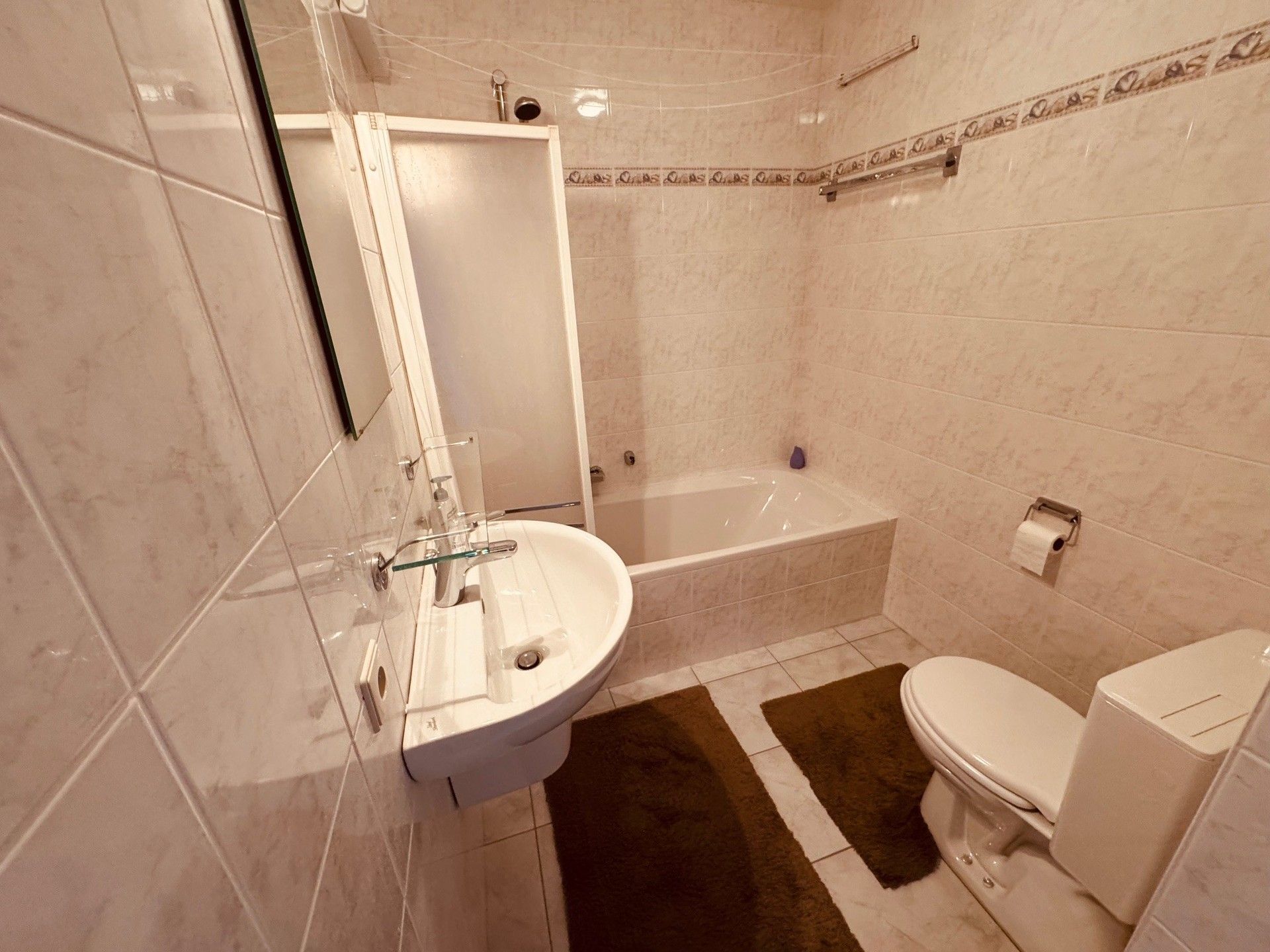 Zeer verzorgd tweeslaapkamer appartement te koop de Haan - Vosseslag. foto 8