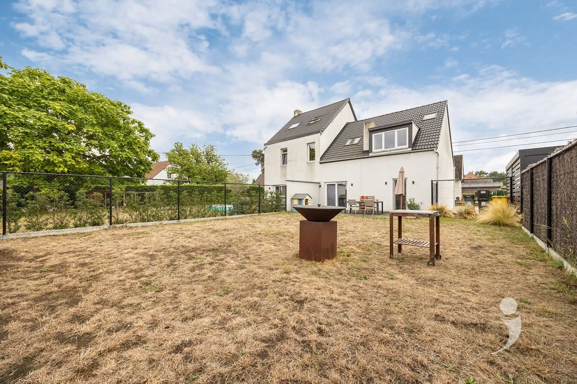 Recent gerenoveerde woning op een rustige locatie! foto 33