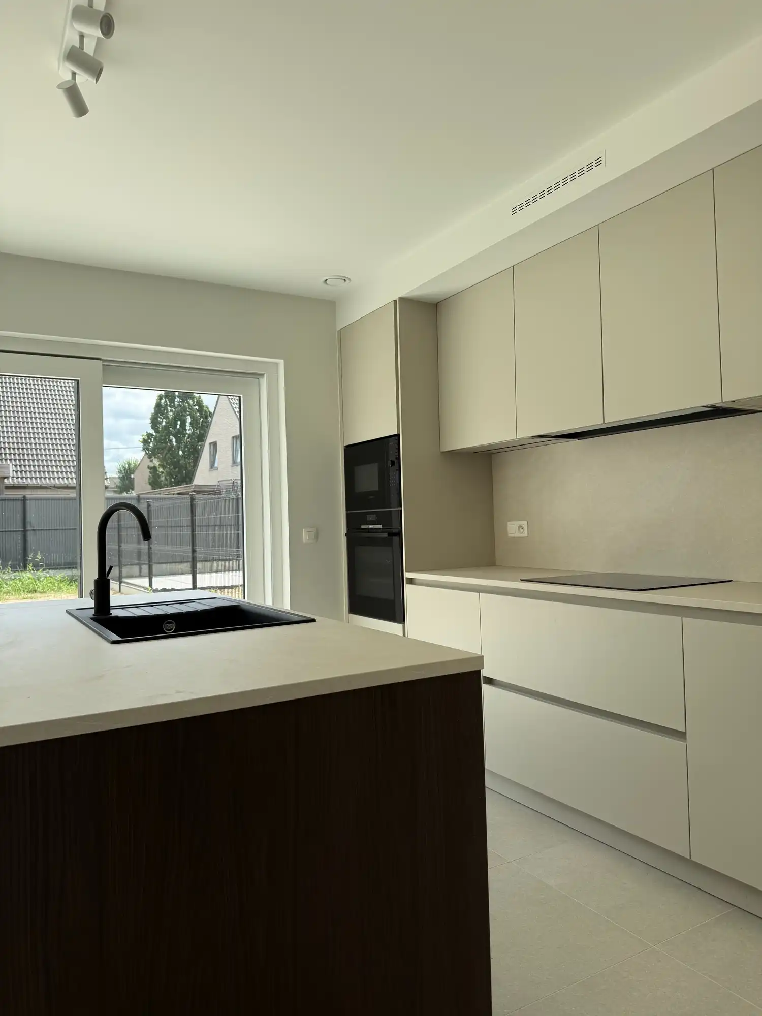 Nieuwgebouwde energiezuinige halfopen woning  | Ritsaard 28 foto 5
