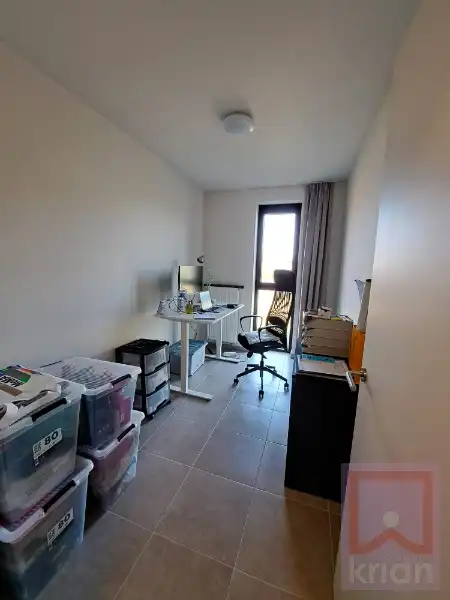 Recent 2 slaapkamer appartement met autostpl en kelderberging foto 12