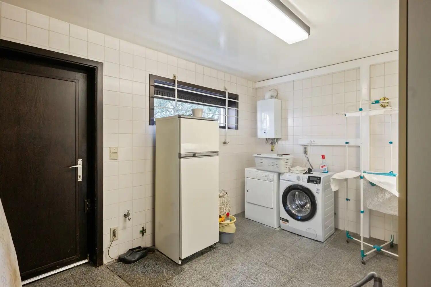 Ruime villa met 5 slpkrs, zwembad en handelsruimte op perceel van 3383m² te Berlaar foto 21