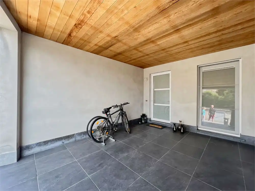 Prachtige woongelegenheid (2 slpks) + groot terras/tuin foto 13