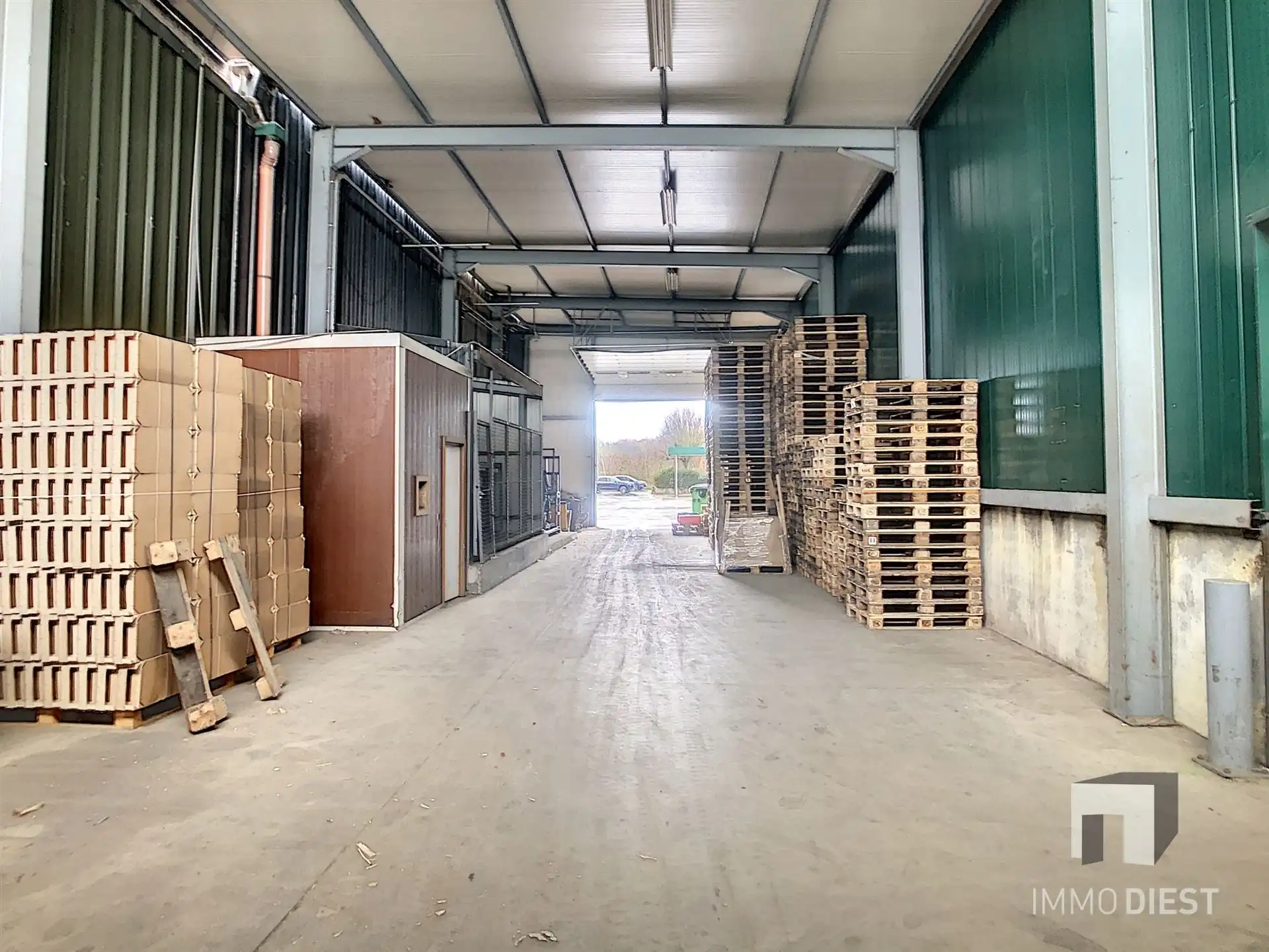 1500 M² GEKOELDE OPSLAG MET BURELEN  foto 19
