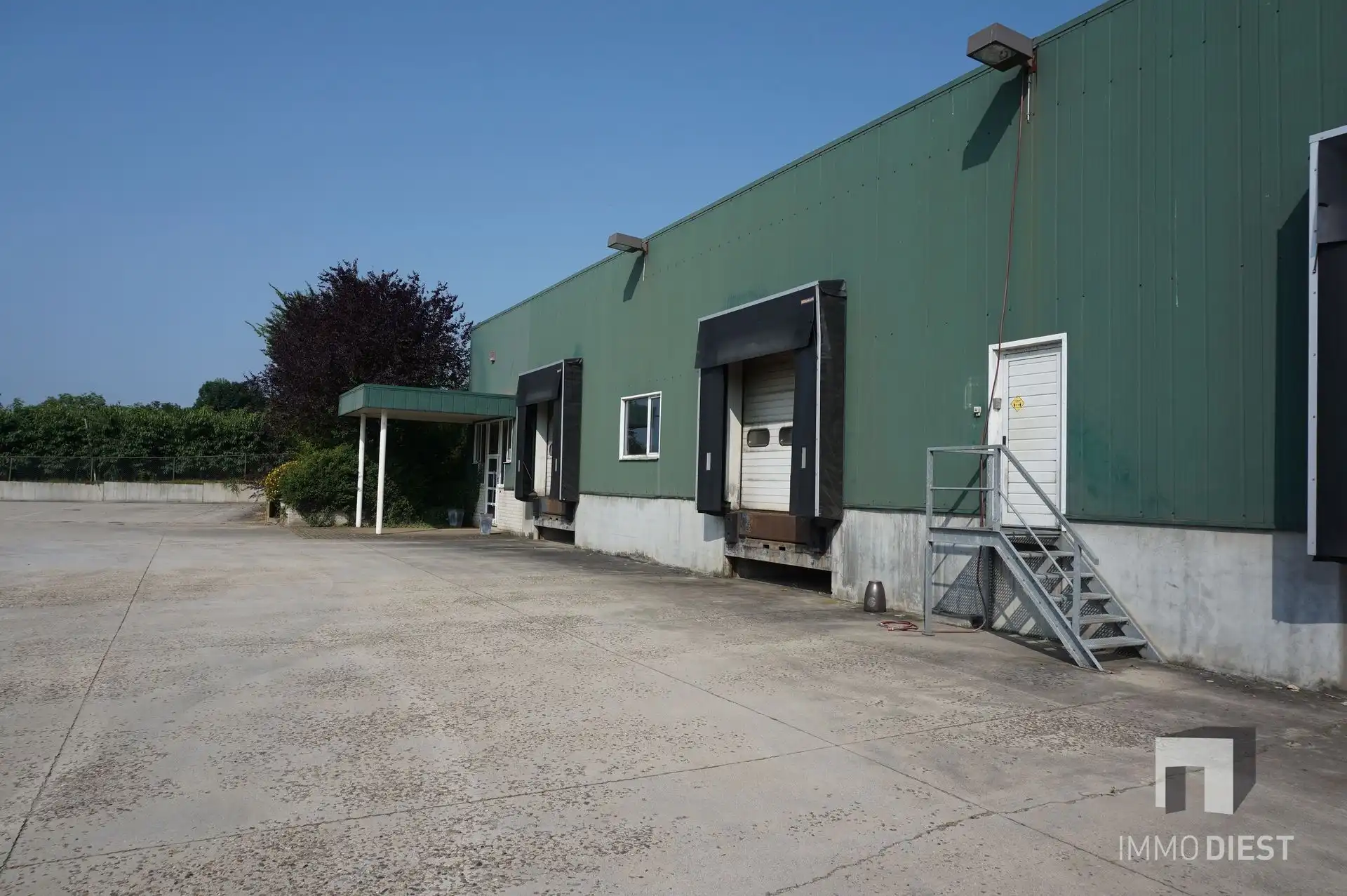 1500 M² GEKOELDE OPSLAG MET BURELEN  foto 19