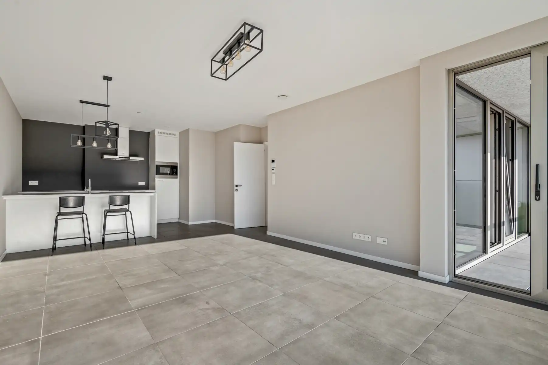 Stijlvol 2 SLK-appartement met terras en uniek uitzicht foto 7