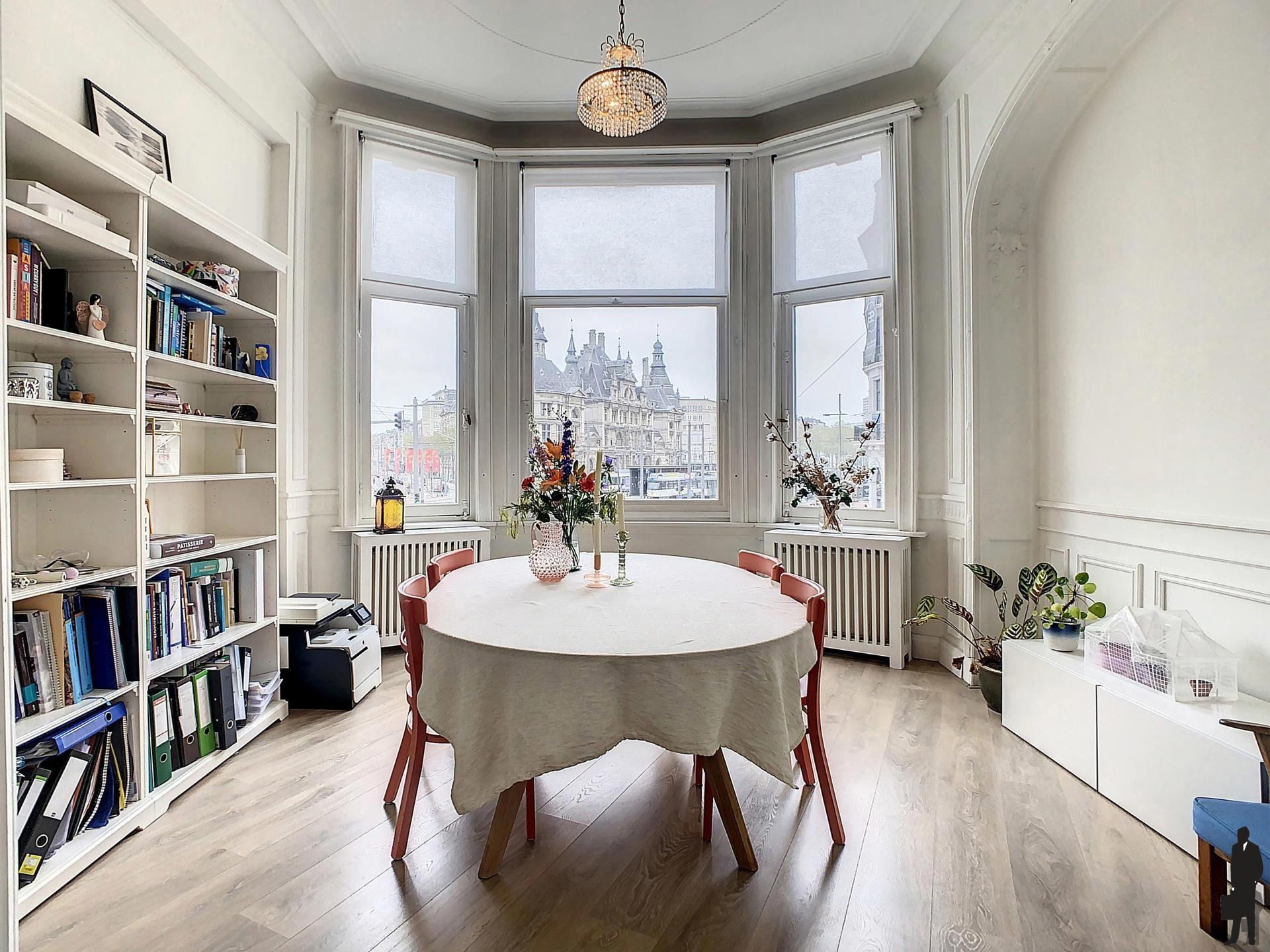Authentiek appartement in Art Nouveau stijl. foto 10