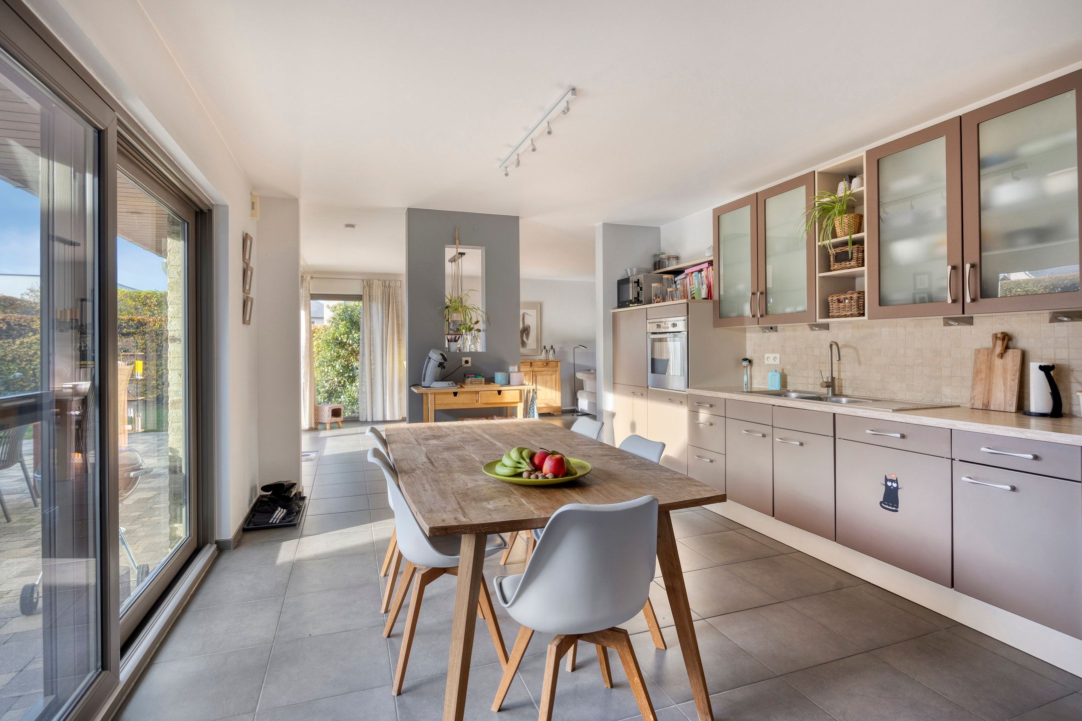 Villa met 4 slaapkamers en 2 badkamers op rustige locatie foto 8