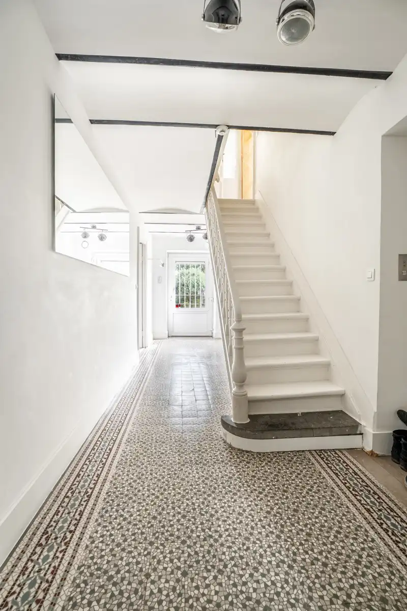 Ruim herenhuis van 571 m² met 8 slaapkamers en een tuin van bijna 20 are foto 27