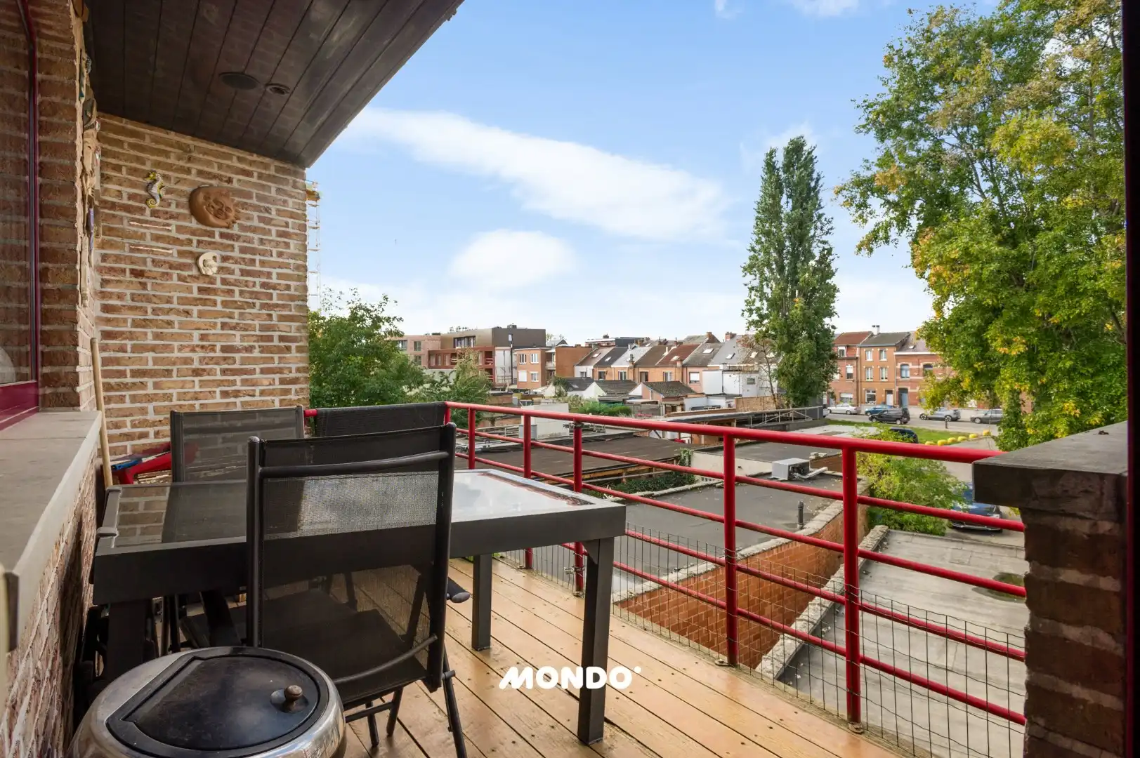 Ruim duplexappartement met 3 slaapkamers, terras en garage foto 7