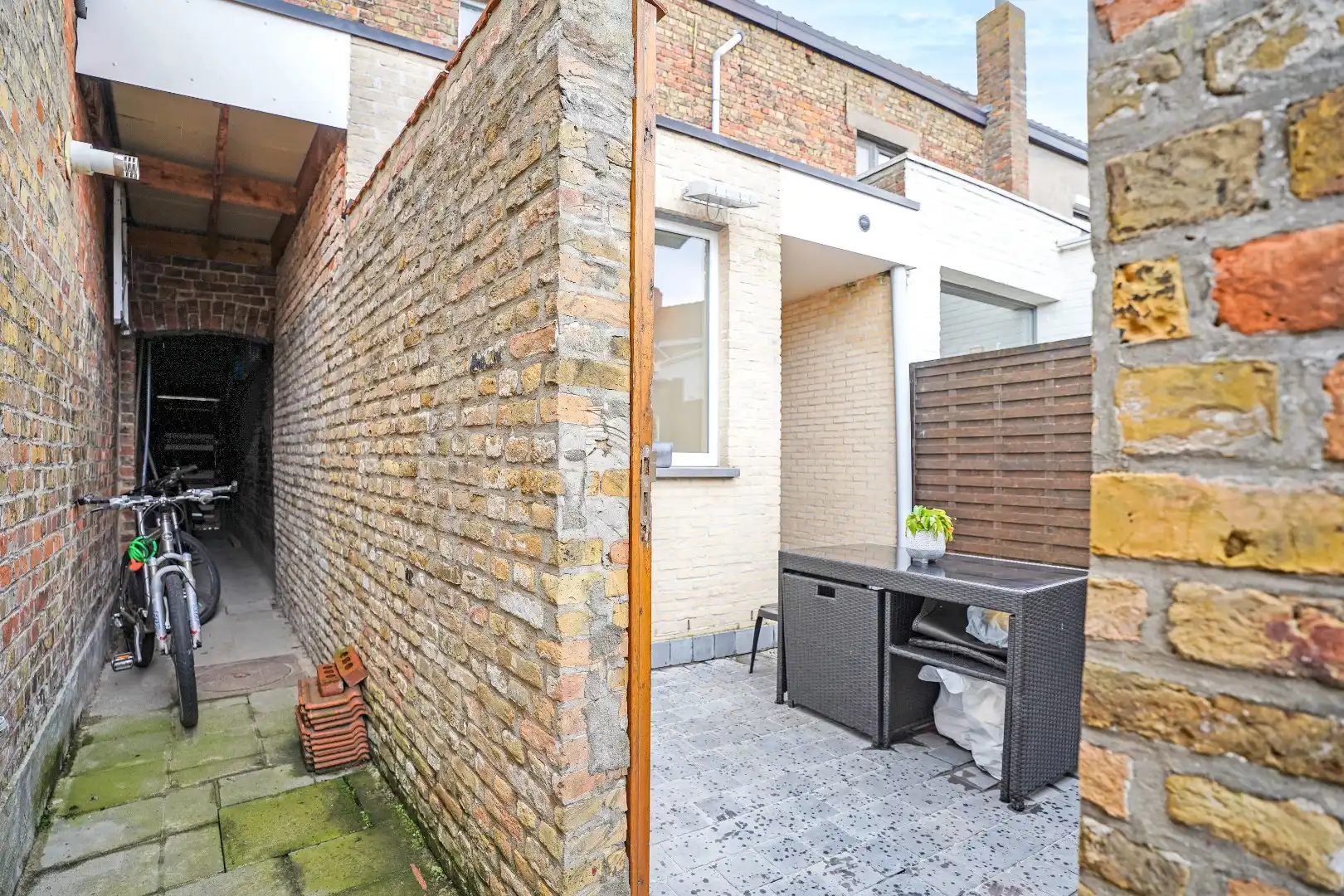 Charmante rijwoning met 3 slaapkamers te centrum Veurne (Petit Paris). foto 12