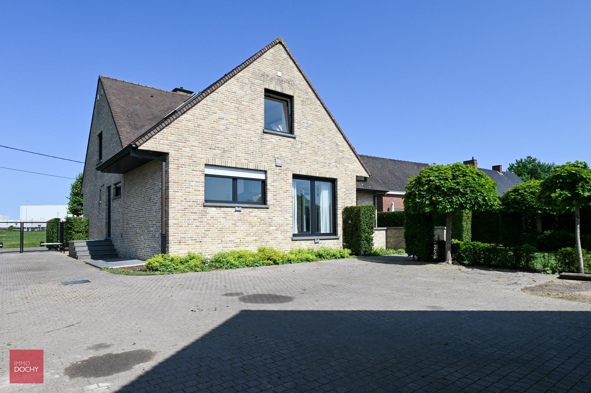 Hedendaags vernieuwde villa met landelijk verzicht | Nieuwenhove foto 16