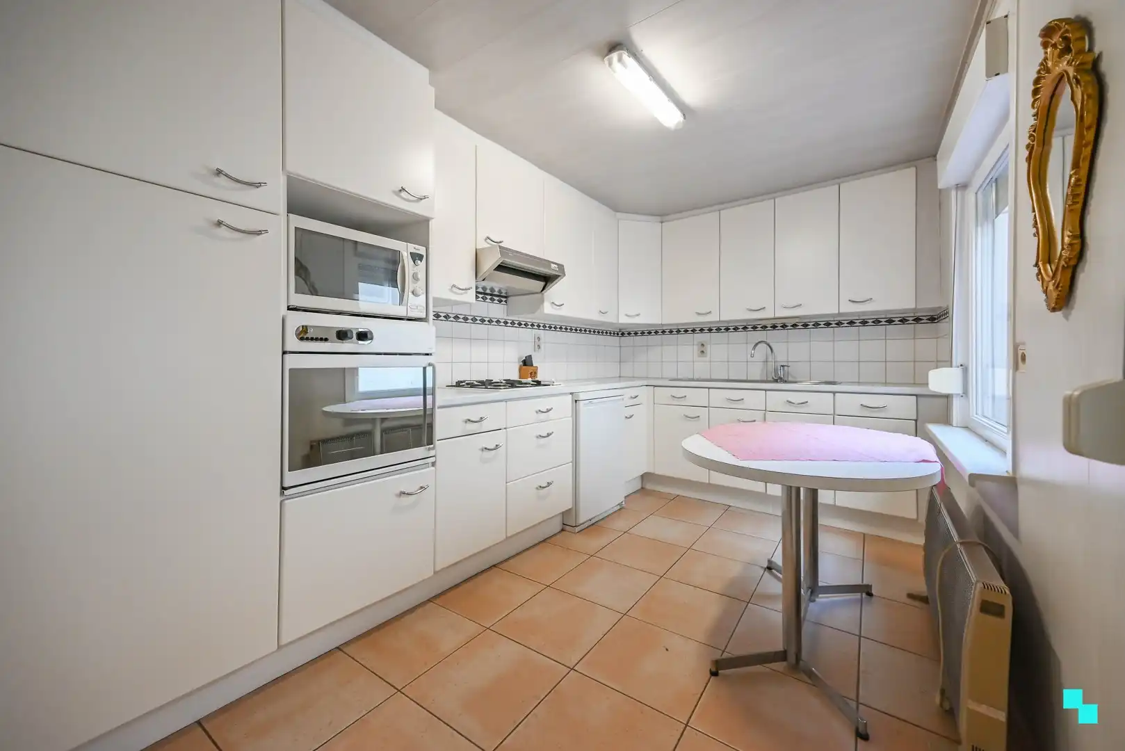 Centraal gelegen ééngezinswoning met vier slaapkamers te Izegem foto 7