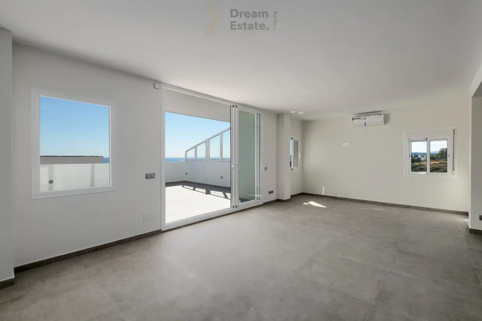 FIRST LINE PENTHOUSE VLAKBIJ ESTEPONA foto 11