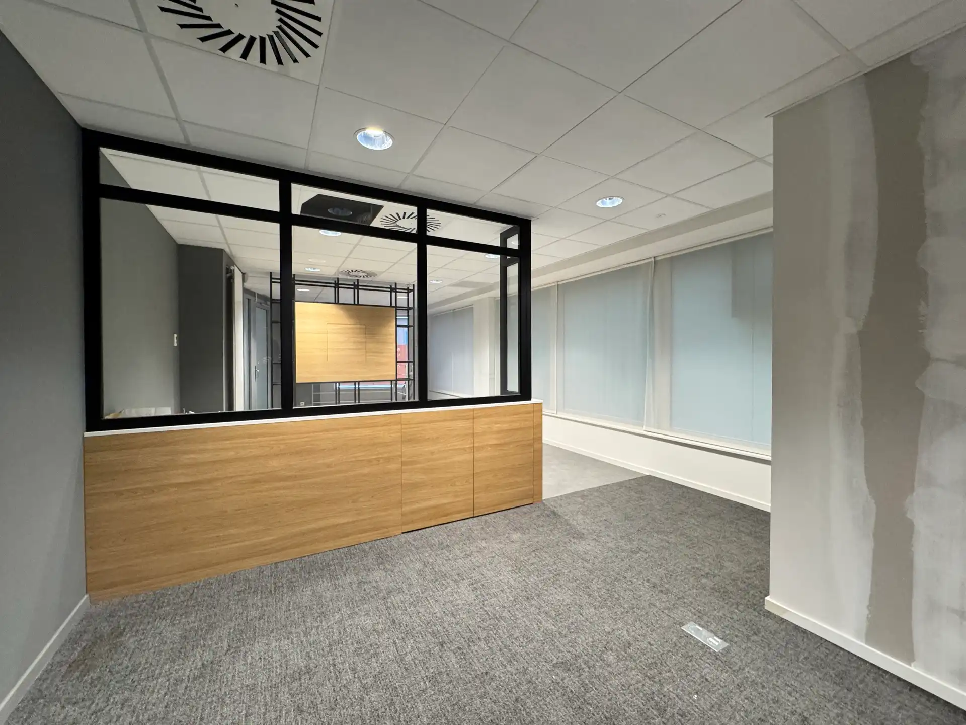 Veelzijdig kantoor op een commerciële hoek in Antwerpen-Zuid foto 5