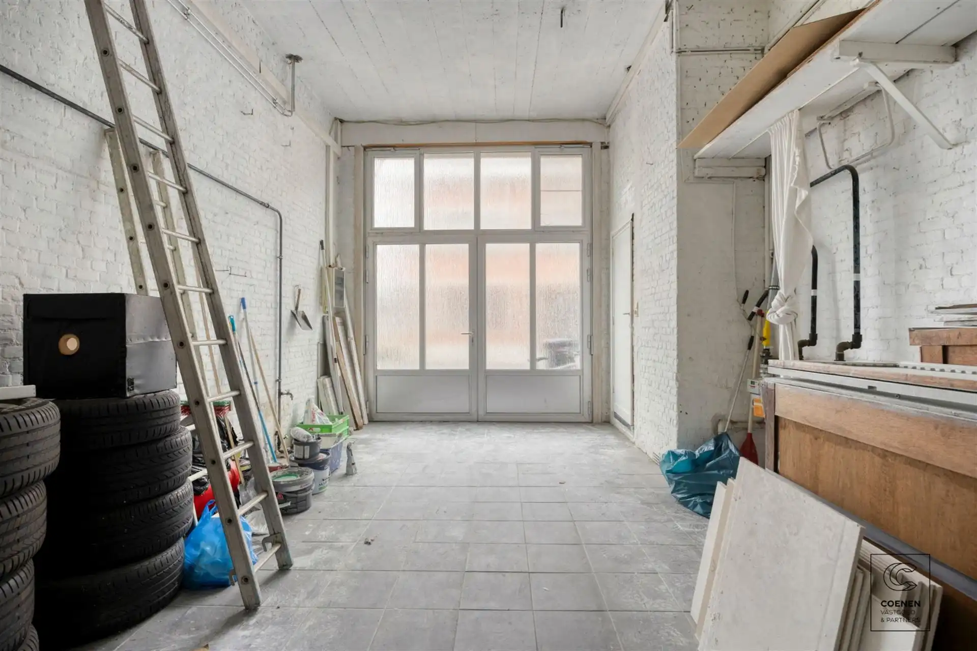 Riante woning, momenteel ingericht als 3 appartementen! foto 24