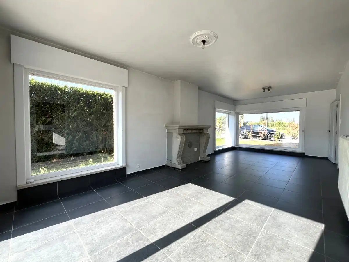 Ledegem – Instapklare gezinswoning met loods van 378 m² foto 4