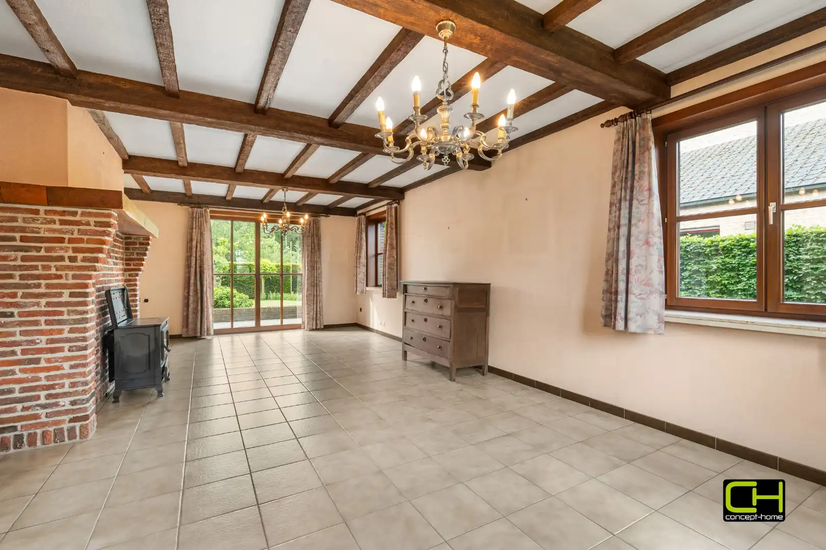 Rustig gelegen open bebouwing met ruime tuin in het groene Sint-Kruis-Winkel foto 5