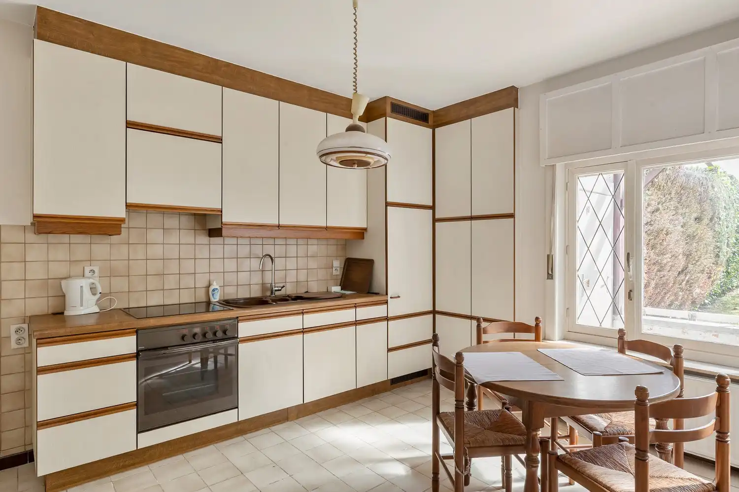 Charmante gezinswoning met grote tuin en eindeloze mogelijkheden! foto 7