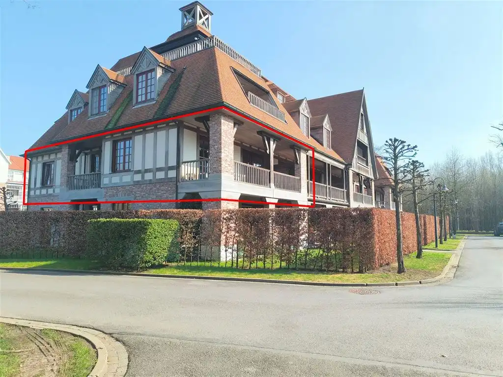 Appartement in parkdomein Iepenburg foto {{pictureIndex}}